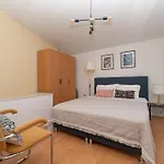 6856a * Tučepi