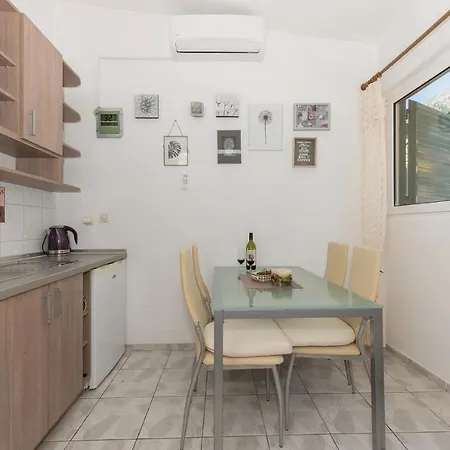 Apartmán With Parking Space Tucepi, Makarska - 6856 *