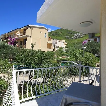 With Parking Space Tucepi, Makarska - 6856 Apartmán *